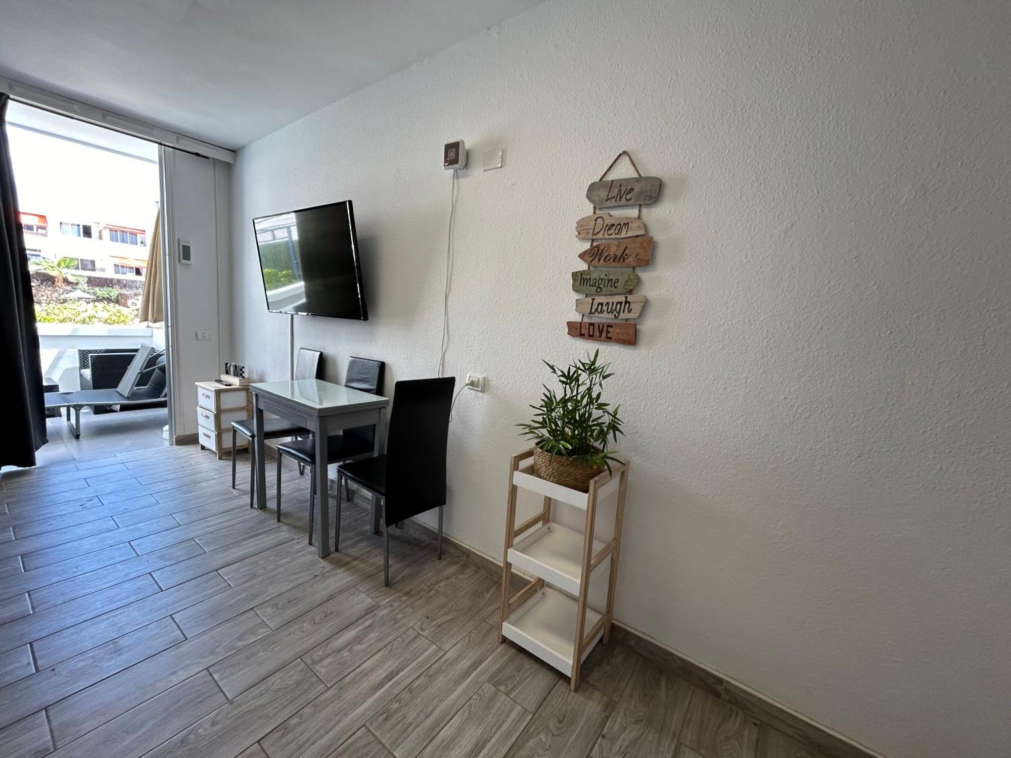 Sunny Apt With Terrace Coastal Area South Arona 아로나 외부 사진